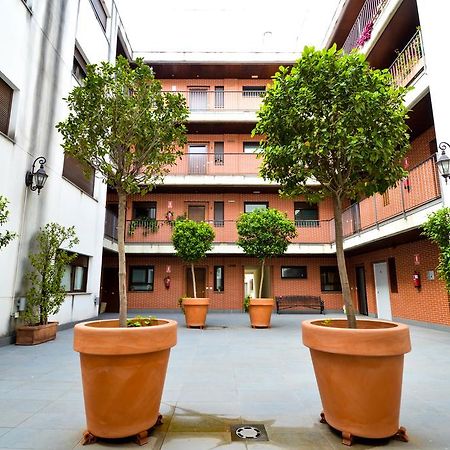 The Zentral Museo Apartment Sevilla Bagian luar foto