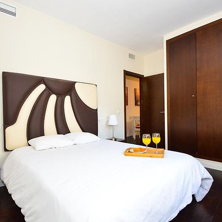 The Zentral Museo Apartment Sevilla Bagian luar foto