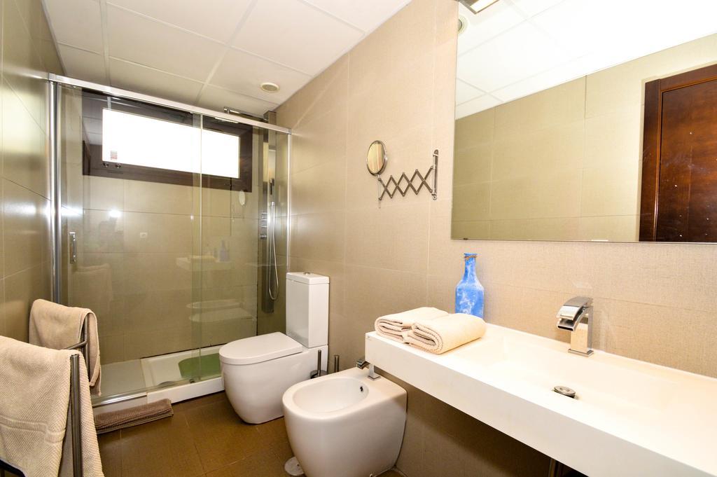 The Zentral Museo Apartment Sevilla Bagian luar foto