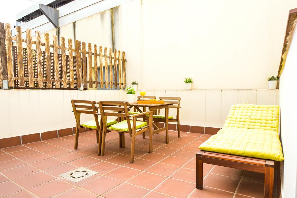 The Zentral Museo Apartment Sevilla Bagian luar foto