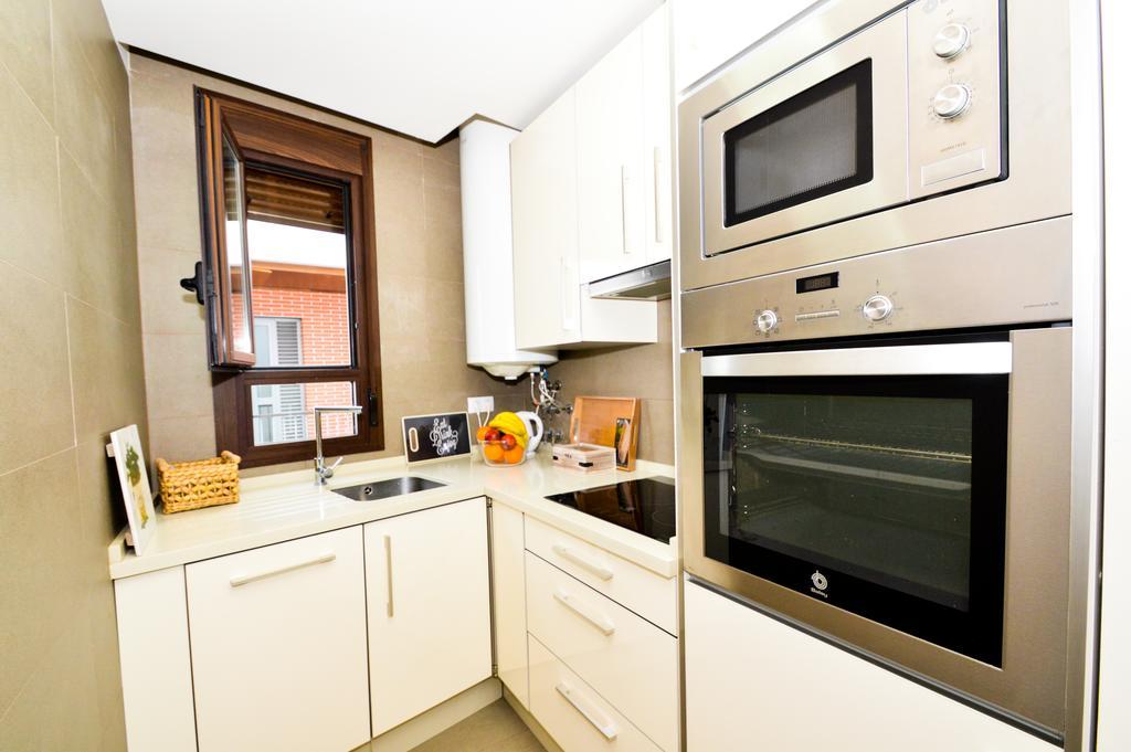 The Zentral Museo Apartment Sevilla Bagian luar foto